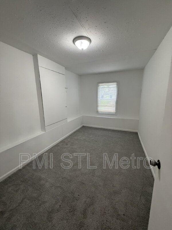 Building Photo - 319 Reasor Dr
