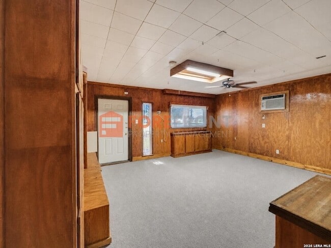 Building Photo - 7845 Village Oak Dr