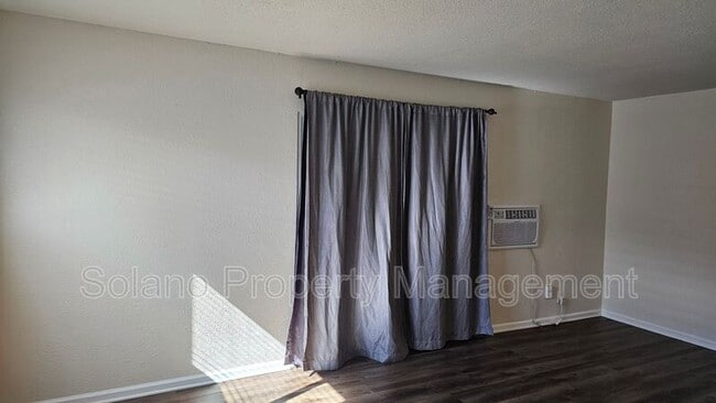 Building Photo - 1712 Arthur Ct