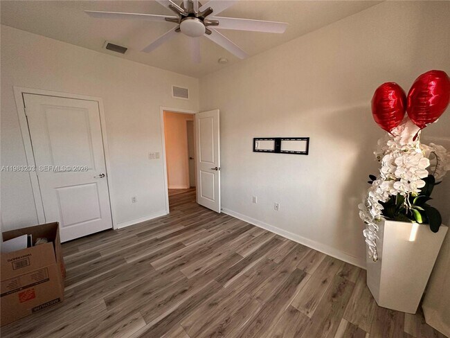 Building Photo - 13306 Tropical Ave