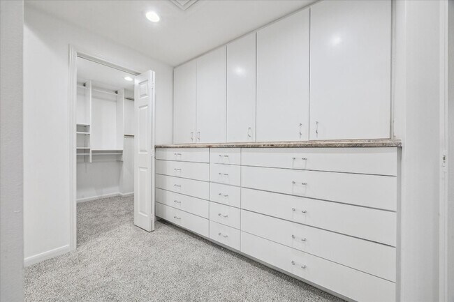 Building Photo - 2001 Holcombe Blvd