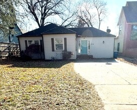 Building Photo - Charming and Remodeled 2 bedroom, 1 Bath within walking distance to everything on Brookside!