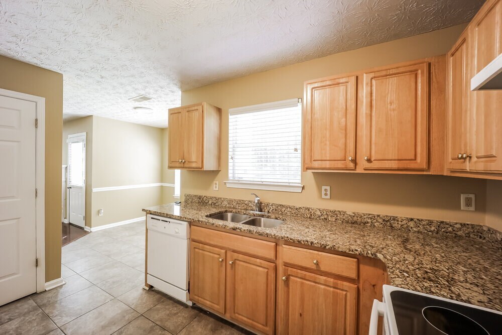 Building Photo - 4414 Gladewood Run