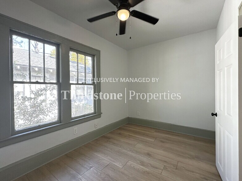 Building Photo - 2030 Redwing St