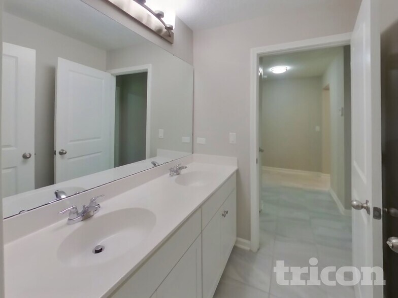 Building Photo - 4889 Morning Rise Cir