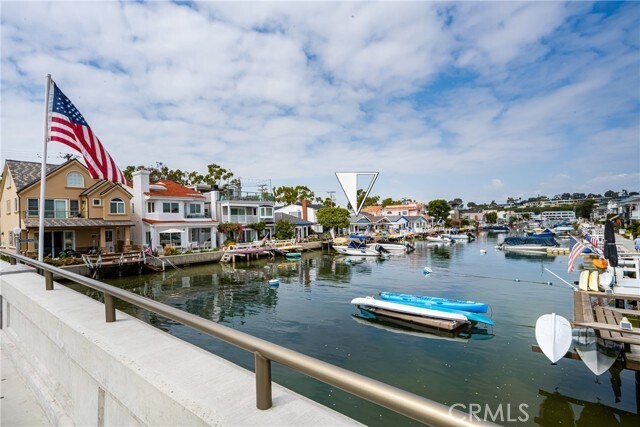 Building Photo - 211 Grand Canal