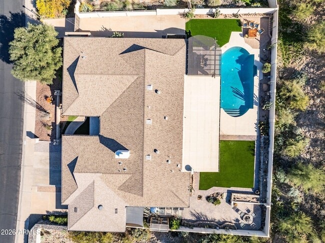 Building Photo - 221 W Sweetwater Ave