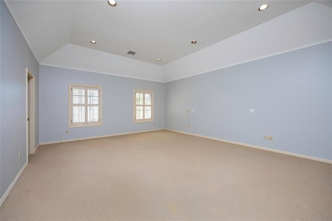 Building Photo - 1536 Potomac Dr
