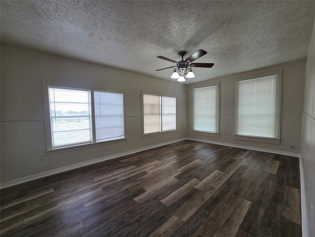 Building Photo - 5712 Maco St