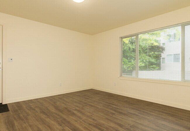 Building Photo - 2237 NW 59th-5
