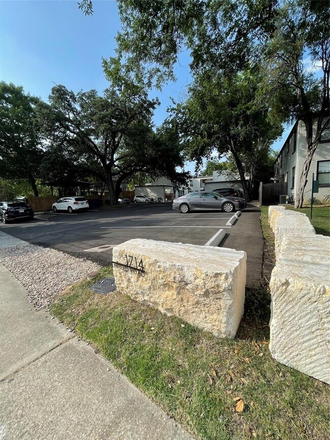 Building Photo - 1714 Enfield Rd