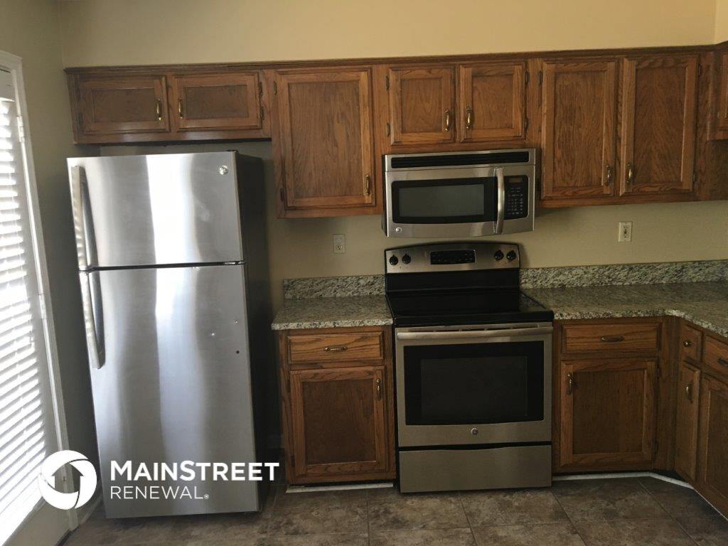 Building Photo - 8538 Highland Glen Cir N