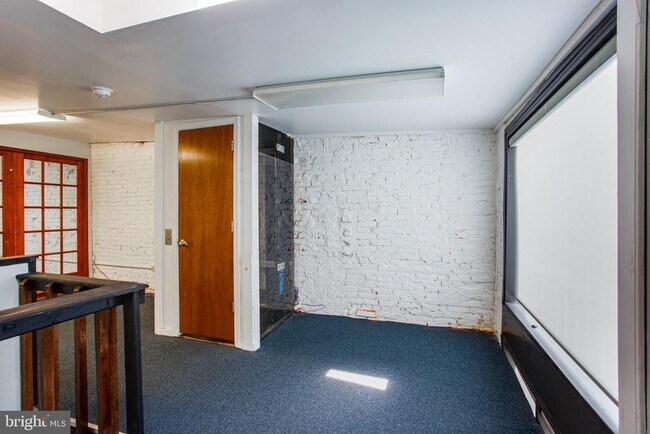 Building Photo - 733 N 24th St