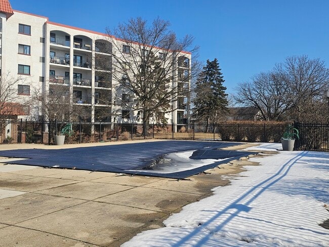 Building Photo - 475 Plum Creek Dr