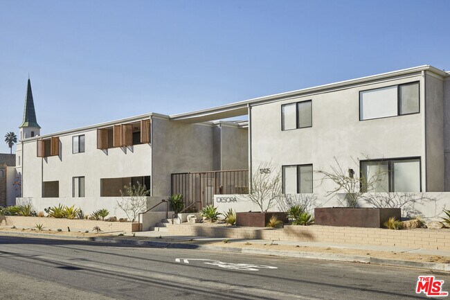 Building Photo - 12425 Texas Ave