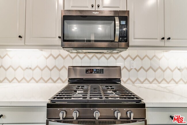 Building Photo - 713 Daniel Freeman Cir