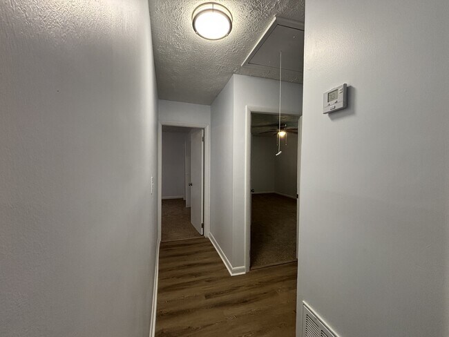 Building Photo - 345 Washington Dr