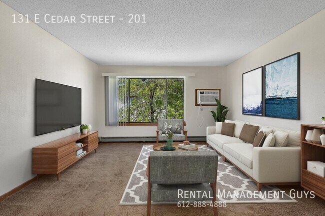 Primary Photo - 131 Cedar St E