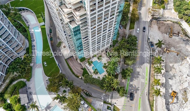 Building Photo - 3400 SW 27th Ave