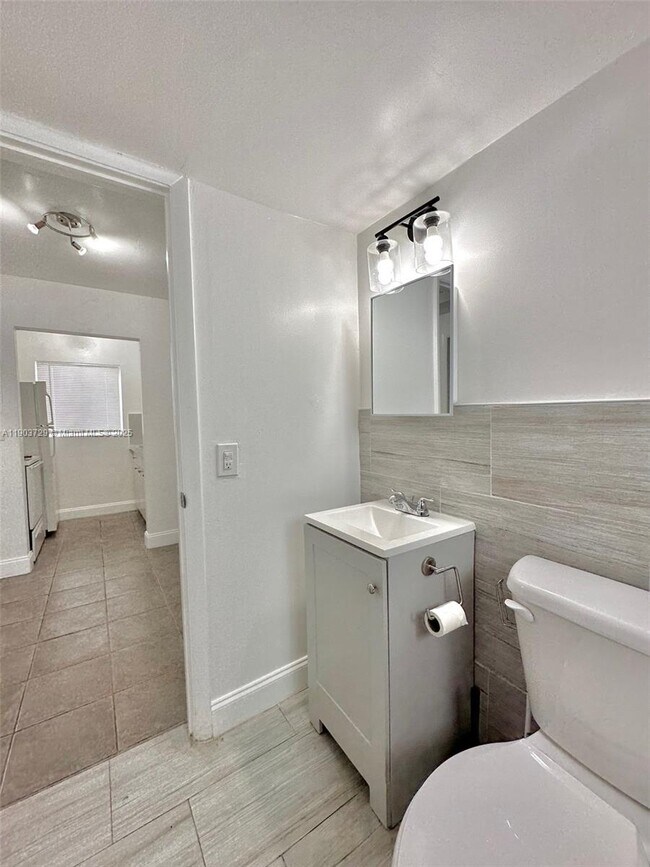 Building Photo - 10 NW 77th St