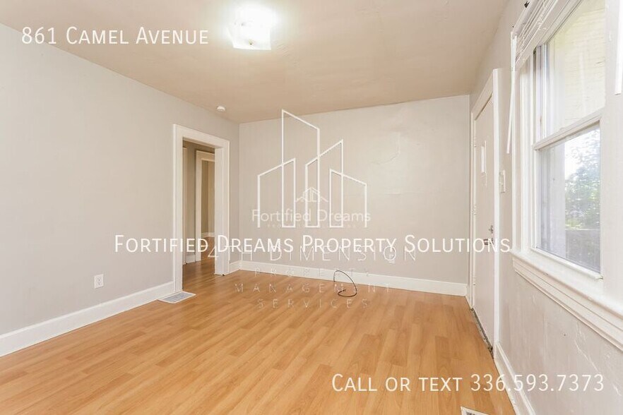 Building Photo - 861 Camel Ave