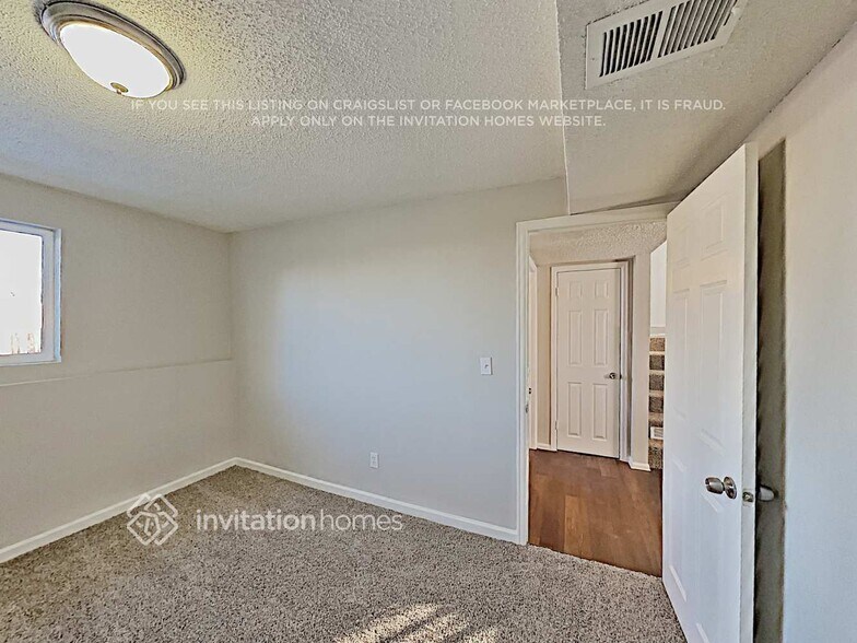 Building Photo - 1656 Cottonwood St