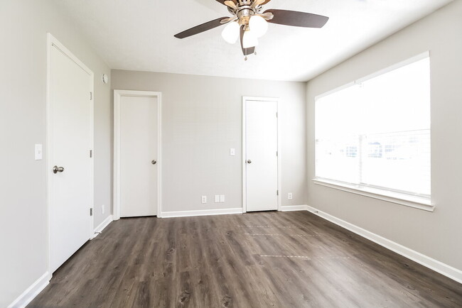 Building Photo - 1318 Lyndsey Ridge Dr
