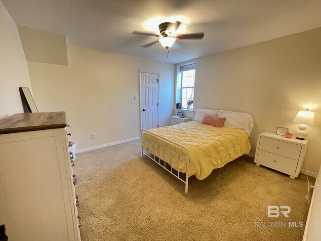 Building Photo - 31072 Oakleigh Dr