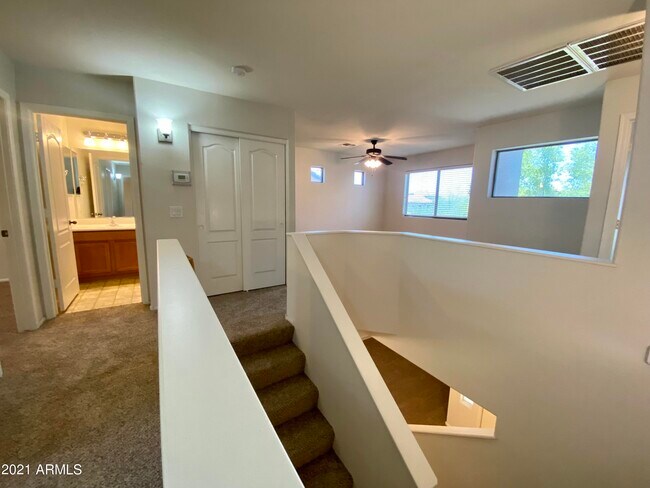 Building Photo - 2411 W Via Dona Rd