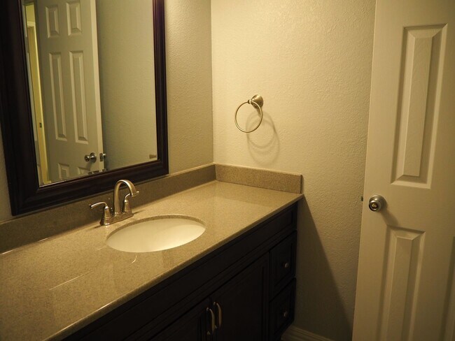 Building Photo - 2105 Friar Ct