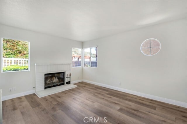 Building Photo - 24351 Kings View