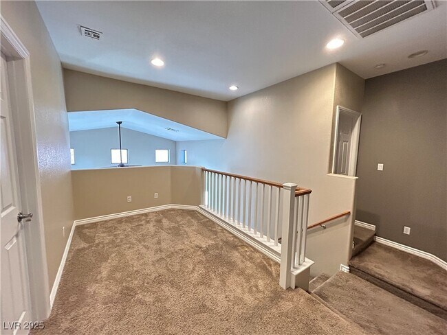 Building Photo - 8158 Altamont Ridge St