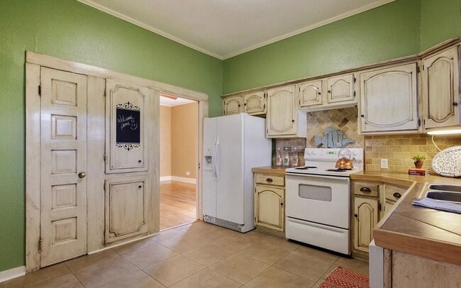 Building Photo - 508 Foreman Dr