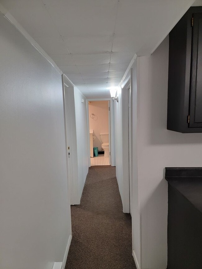 Building Photo - 207 25th St NW
