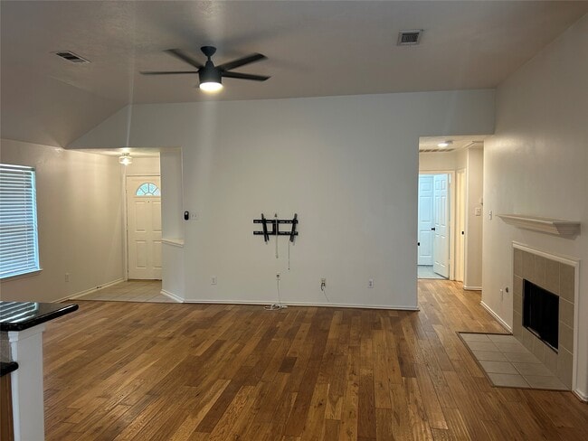 Building Photo - 5523 Autumn Ash Ln