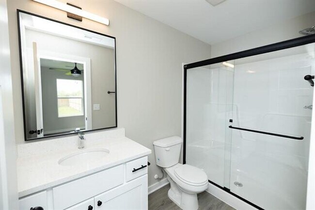 Building Photo - 5048-5050 S. Sycamore Ct.