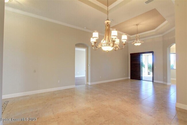 Building Photo - 3381 Thurloe Dr