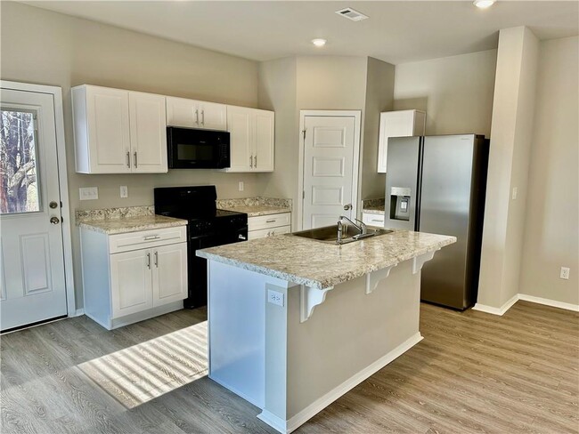 Building Photo - 6823 Devotion St