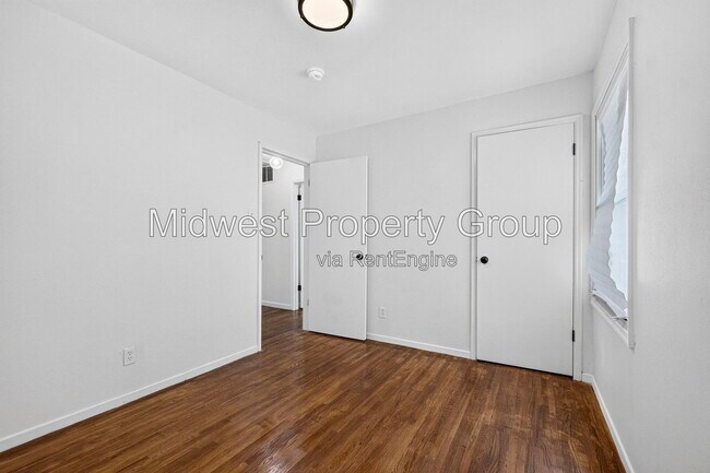 Building Photo - 338 Lancashire Rd