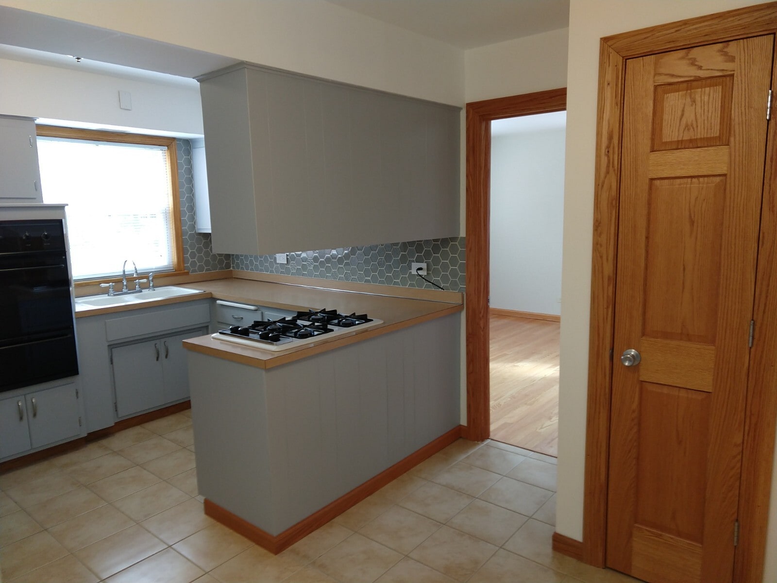 Building Photo - 1343 Woodview Ln