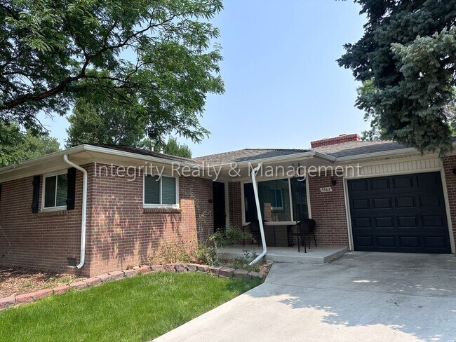 Building Photo - 3367 W Arlington Ave