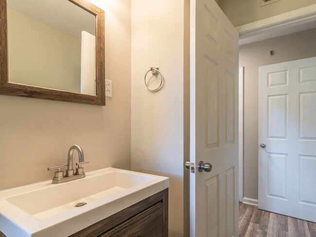 Building Photo - Renovated 3BR/2BA in Whitehaven