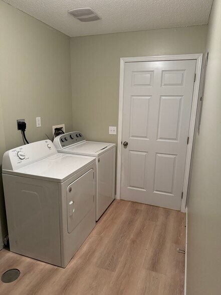 Building Photo - 615 11th Street Southwest