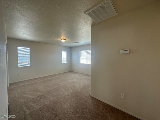 Building Photo - 6712 Canyon Maple St