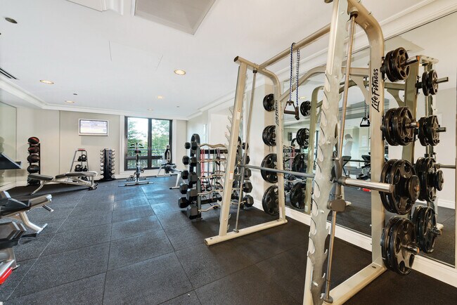 Building Photo - 441 W Deming Pl