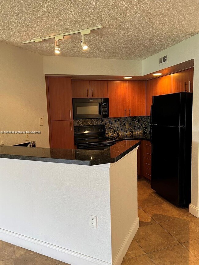 Building Photo - 12510 Vista Isles Dr