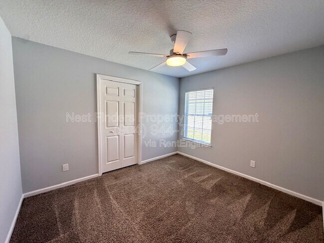 Building Photo - 4509 Deep River Way E