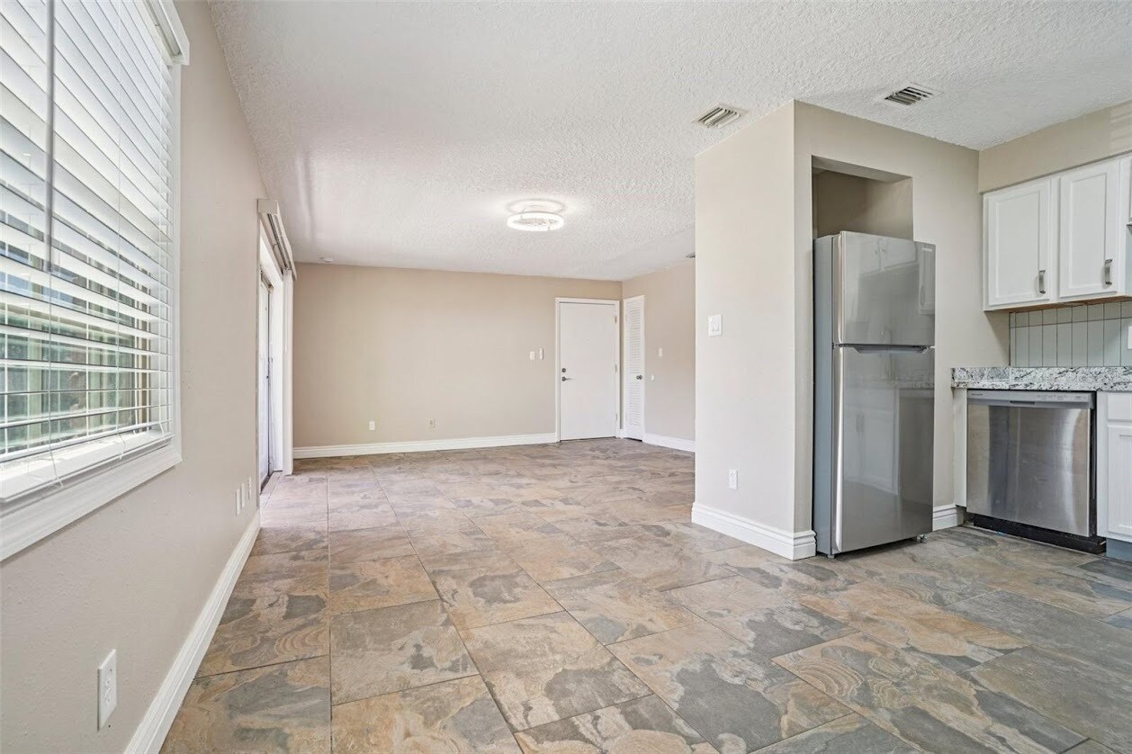 Building Photo - 119 Georgetown Dr