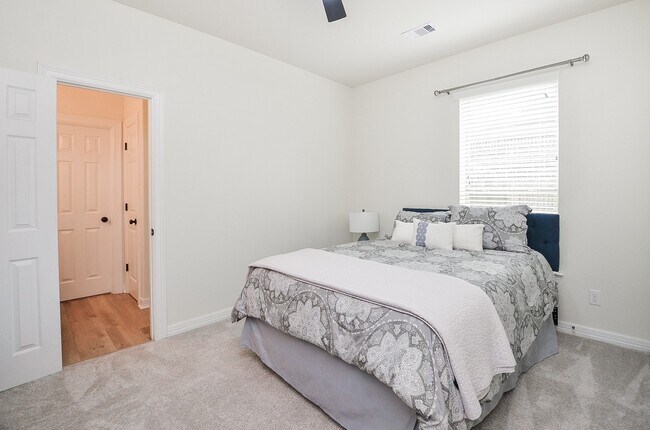Building Photo - 27714 Wilson Run Ln