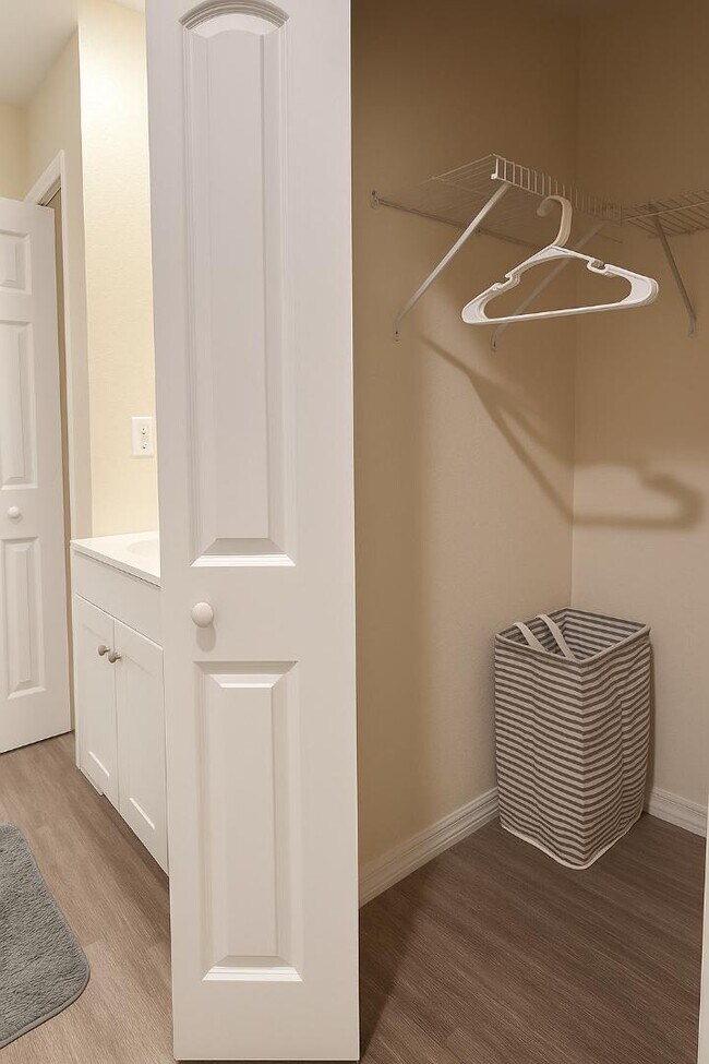 Building Photo - 2010 Lake Cannon Dr NW